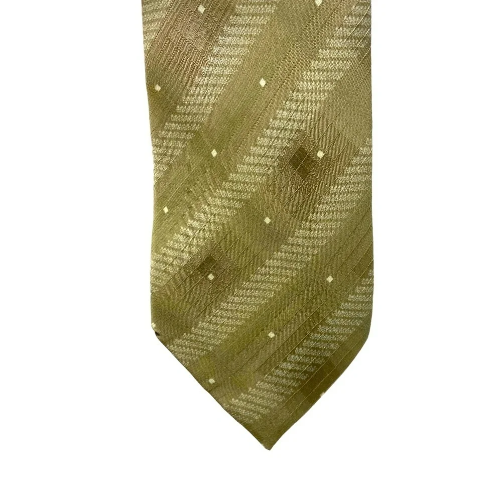 Barneys New York Necktie. Beige with Cream Diamonds